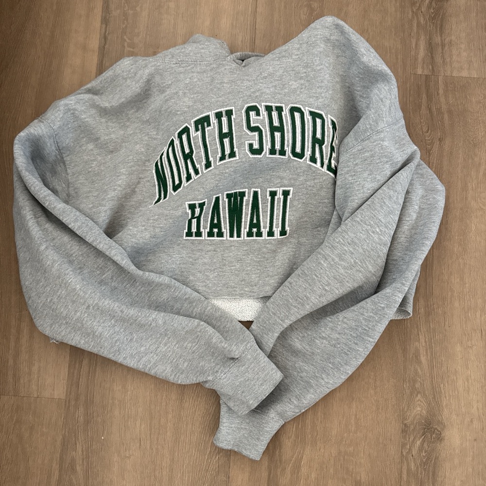 Gray North Shore Hawaii cropped Sweatshirt